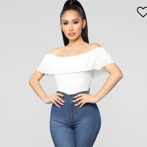 FashionNova white off shoulder top Size small